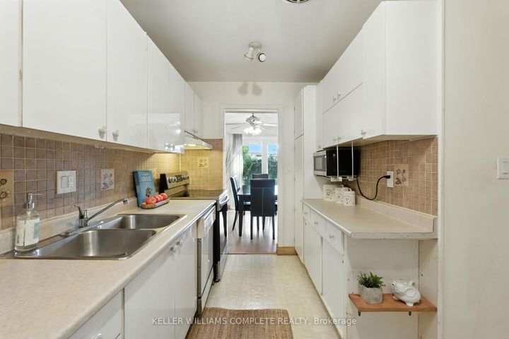 Photo 9 at 365 Cochrane Road, Glenview, Hamilton