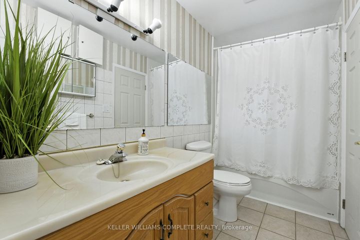 Photo 15 at 365 Cochrane Road, Glenview, Hamilton