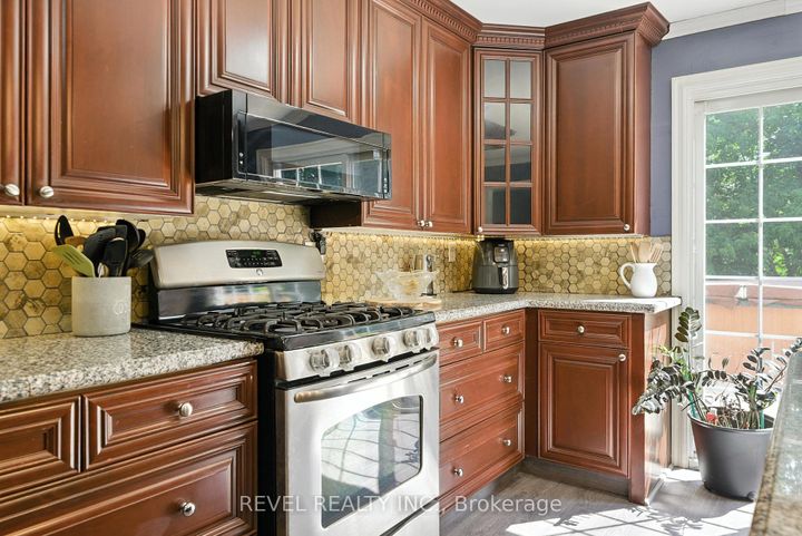 Photo 4 at 57 Rosehill Boulevard, McLaughlin, Oshawa