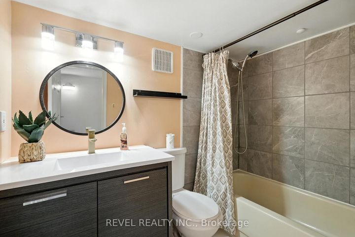 Photo 19 at 57 Rosehill Boulevard, McLaughlin, Oshawa