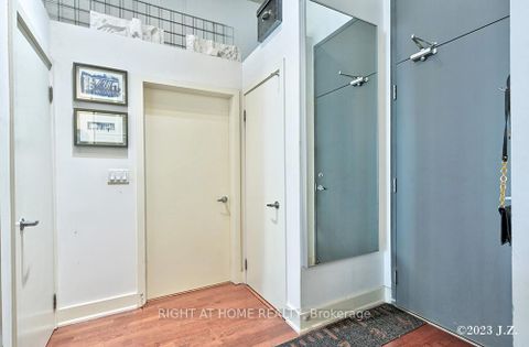 Photo 4 at 217 - 637 Lake Shore Boulevard W, Niagara, Toronto