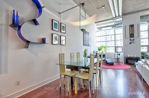Photo 9 at 217 - 637 Lake Shore Boulevard W, Niagara, Toronto