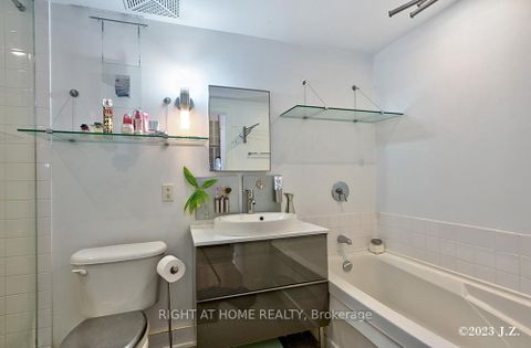 Photo 17 at 217 - 637 Lake Shore Boulevard W, Niagara, Toronto