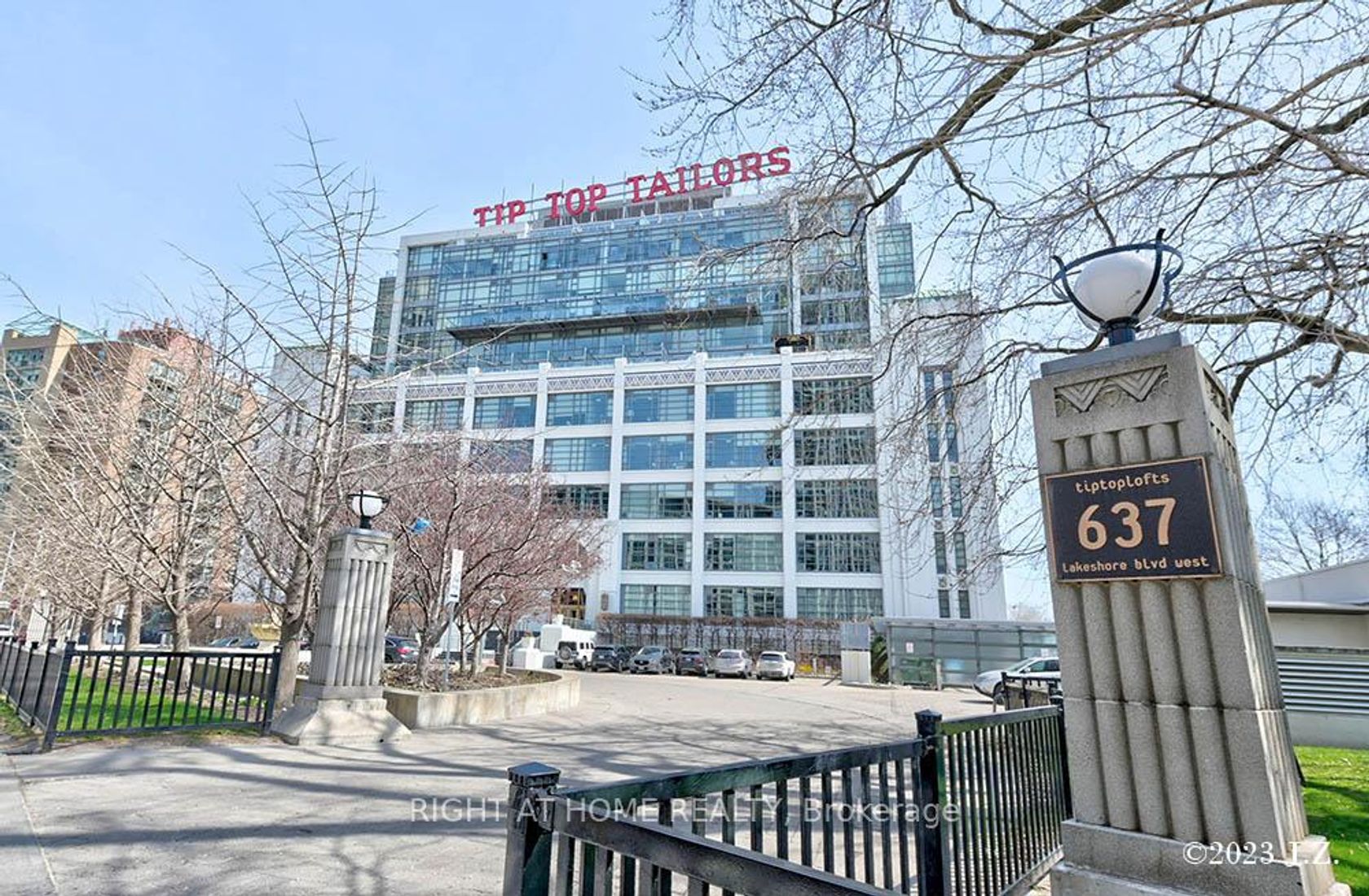 217 - 637 Lake Shore Boulevard W, Niagara, Toronto 