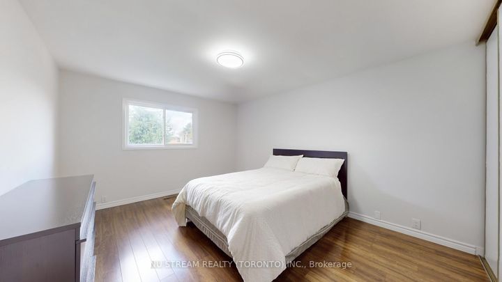 Photo 11 at 95 Madsen Crescent, Markville, Markham
