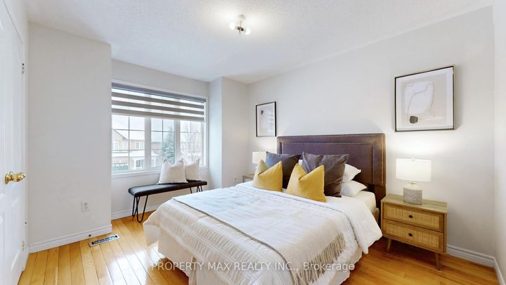 Photo 22 at 48 Elmrill Road, Berczy, Markham