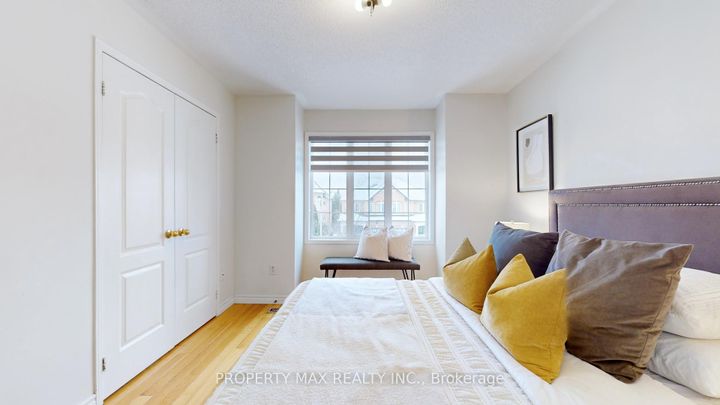 Photo 23 at 48 Elmrill Road, Berczy, Markham