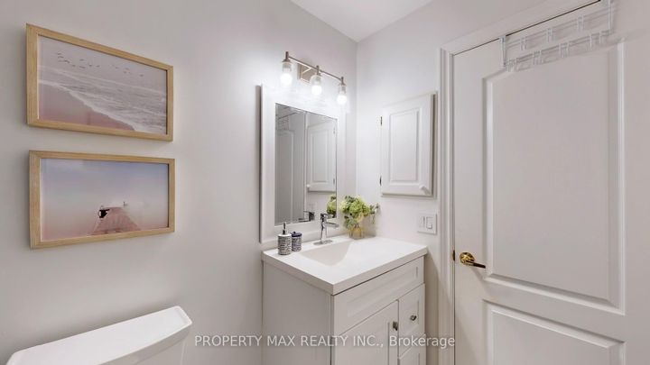 Photo 29 at 48 Elmrill Road, Berczy, Markham