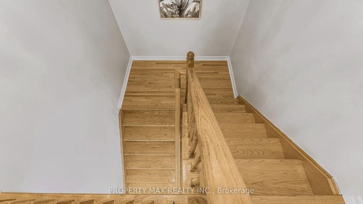 Photo 31 at 48 Elmrill Road, Berczy, Markham