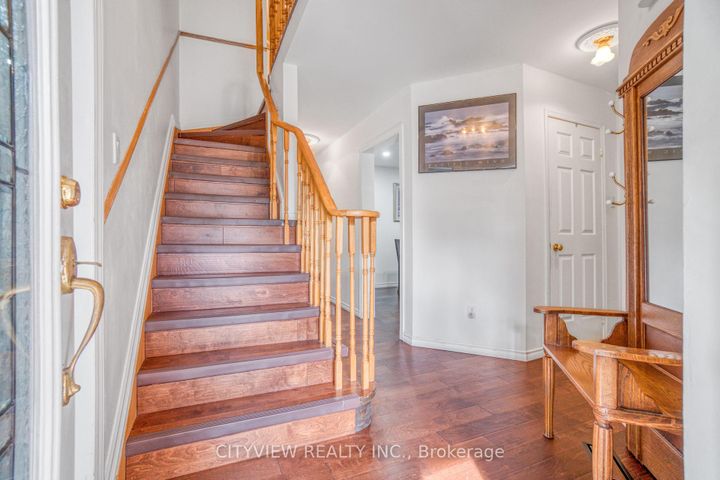 Photo 5 at 4165 Independence Avenue, Rathwood, Mississauga