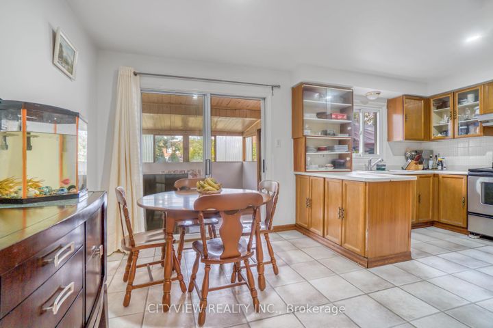 Photo 12 at 4165 Independence Avenue, Rathwood, Mississauga