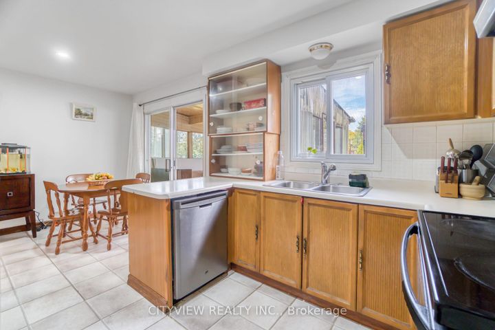 Photo 17 at 4165 Independence Avenue, Rathwood, Mississauga