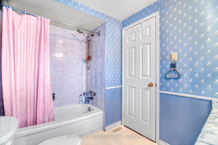 Photo 32 at 4165 Independence Avenue, Rathwood, Mississauga