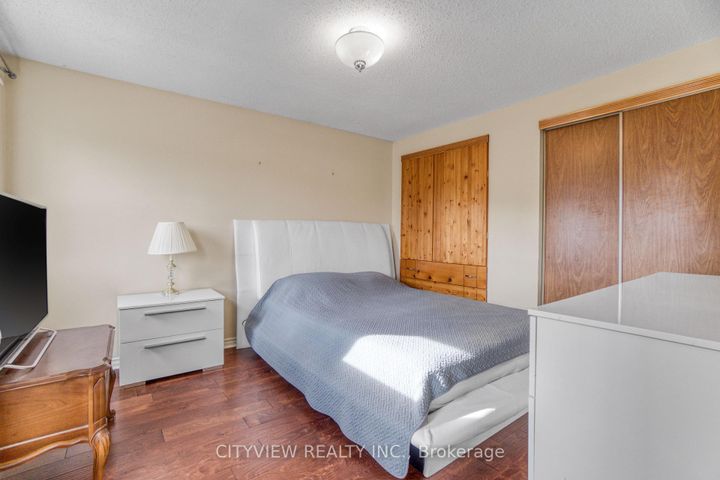 Photo 33 at 4165 Independence Avenue, Rathwood, Mississauga
