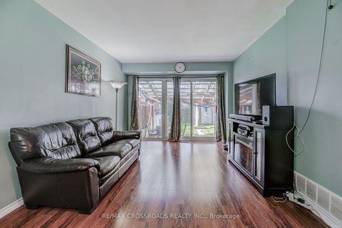 Photo 6 at 15 Lowry Square, Malvern, Toronto