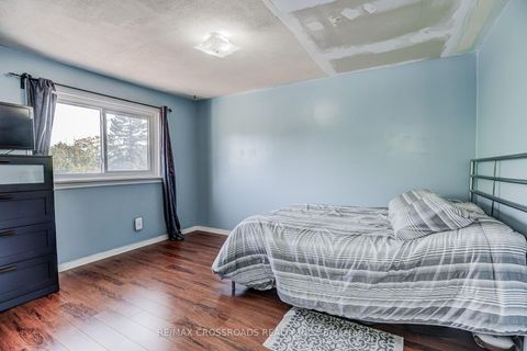 Photo 13 at 15 Lowry Square, Malvern, Toronto