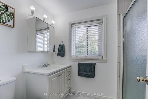 Photo 16 at 15 Lowry Square, Malvern, Toronto