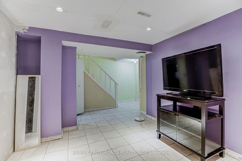 Photo 18 at 15 Lowry Square, Malvern, Toronto