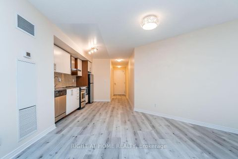Photo 5 at 512 - 352 Front Street W, Waterfront Communities C1, Toronto