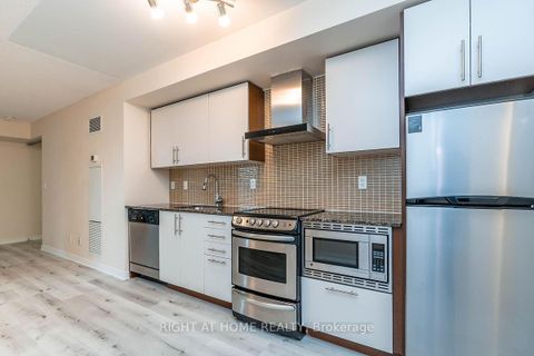 Photo 8 at 512 - 352 Front Street W, Waterfront Communities C1, Toronto