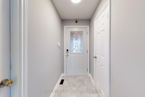 Photo 3 at 31 Royal Colwood Court, Glen Shields, Vaughan