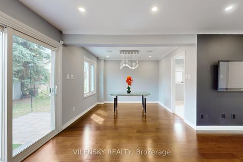 Photo 8 at 31 Royal Colwood Court, Glen Shields, Vaughan