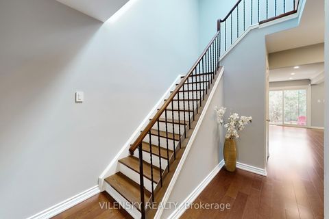 Photo 13 at 31 Royal Colwood Court, Glen Shields, Vaughan