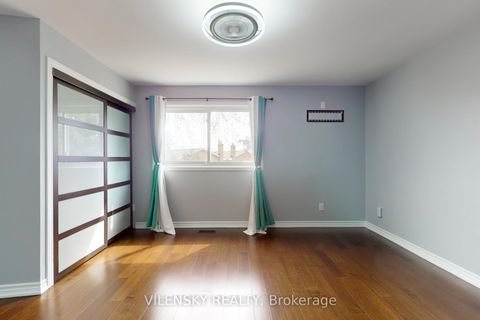 Photo 17 at 31 Royal Colwood Court, Glen Shields, Vaughan