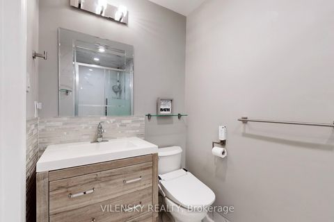 Photo 20 at 31 Royal Colwood Court, Glen Shields, Vaughan