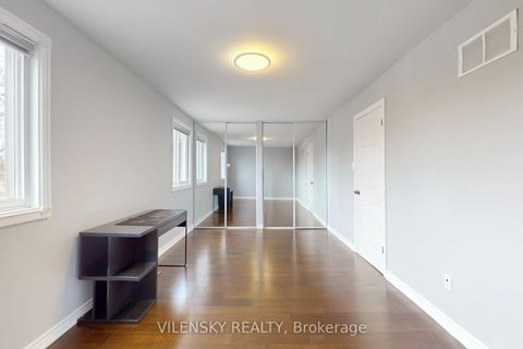 Photo 21 at 31 Royal Colwood Court, Glen Shields, Vaughan