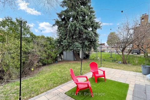 Photo 29 at 31 Royal Colwood Court, Glen Shields, Vaughan