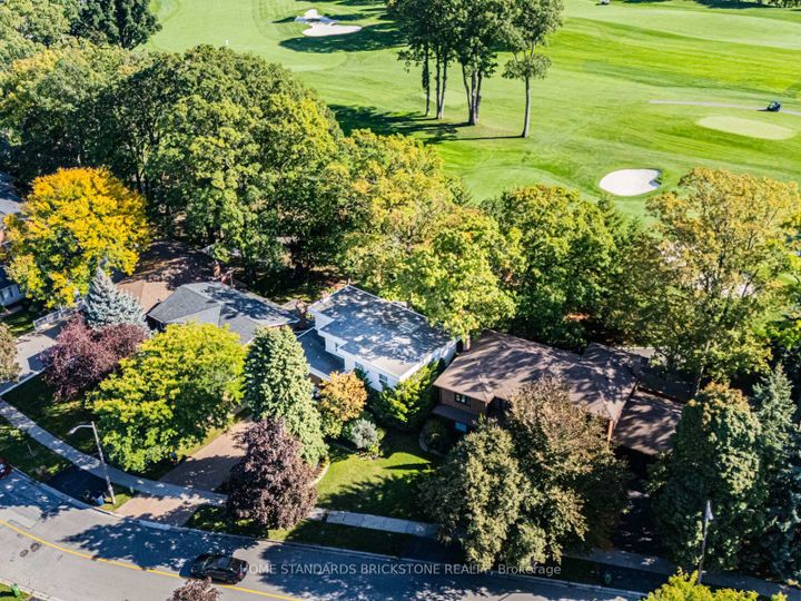 Photo 6 at 5 POPLAR HEIGHTS Drive, Humber Valley, Toronto