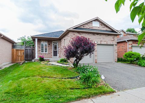 Photo 1 at 3 Paddle Gate, Oak Ridges Lake Wilcox, Richmond Hill