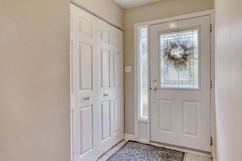 Photo 1 at 5 Golden Appleway, Donalda, Toronto