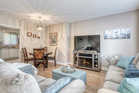 Photo 5 at 5 Golden Appleway, Donalda, Toronto