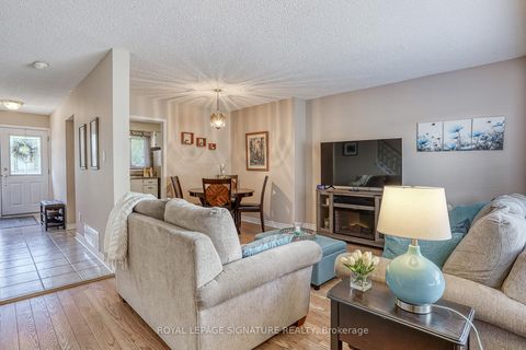 Photo 6 at 5 Golden Appleway, Donalda, Toronto