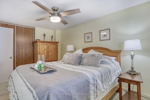 Photo 16 at 5 Golden Appleway, Donalda, Toronto