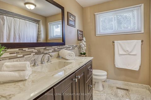 Photo 21 at 5 Golden Appleway, Donalda, Toronto
