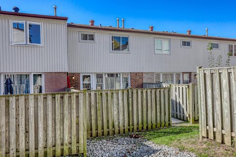 Photo 27 at 5 Golden Appleway, Donalda, Toronto