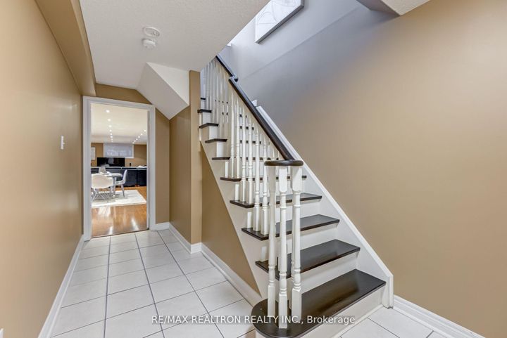 Photo 13 at 148 Solway Avenue, Maple, Vaughan