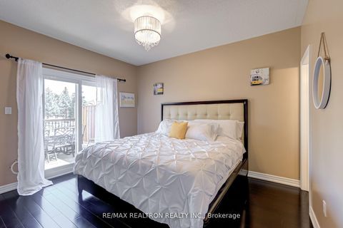Photo 9 at 148 Solway Avenue, Maple, Vaughan