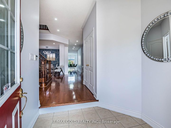 Photo 3 at 36 Treegrove Crescent, Fletcher's Meadow, Brampton