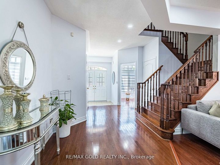 Photo 4 at 36 Treegrove Crescent, Fletcher's Meadow, Brampton