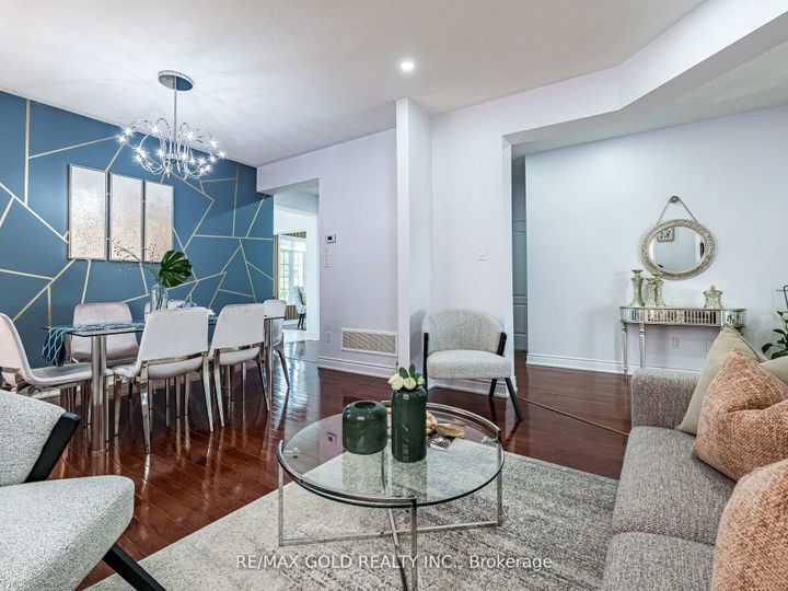 Photo 7 at 36 Treegrove Crescent, Fletcher's Meadow, Brampton
