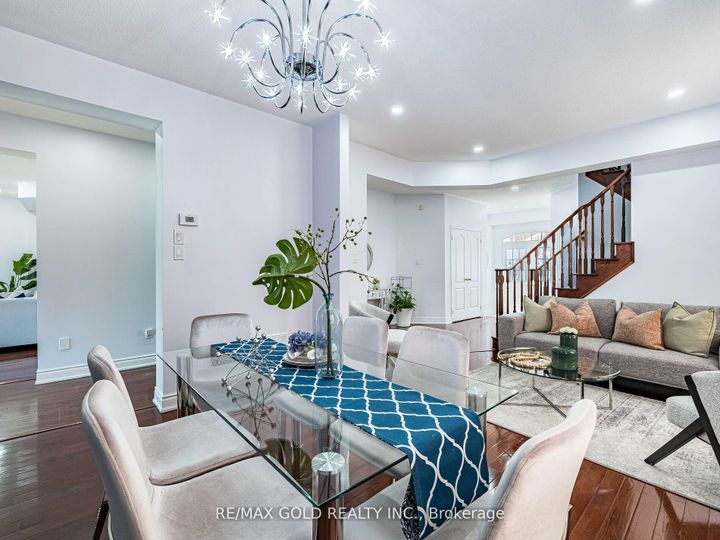 Photo 10 at 36 Treegrove Crescent, Fletcher's Meadow, Brampton