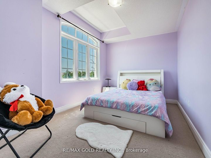 Photo 24 at 36 Treegrove Crescent, Fletcher's Meadow, Brampton