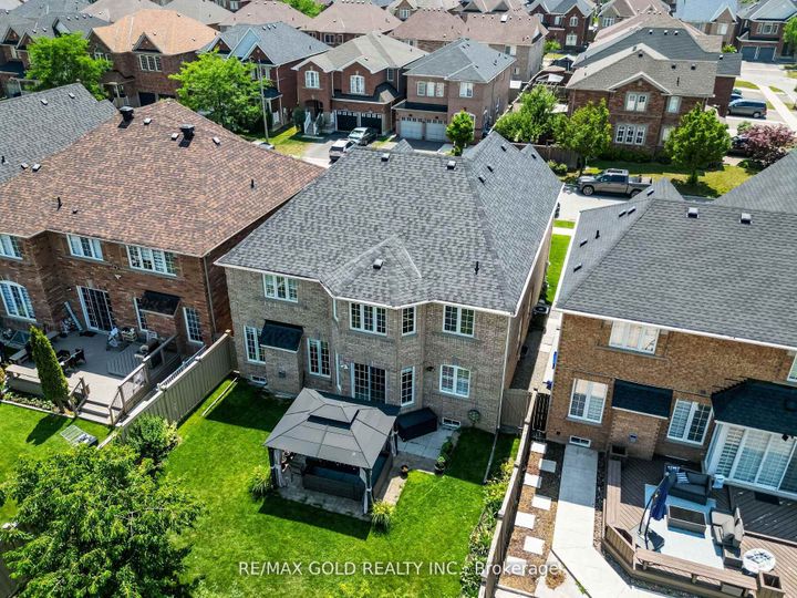 Photo 39 at 36 Treegrove Crescent, Fletcher's Meadow, Brampton