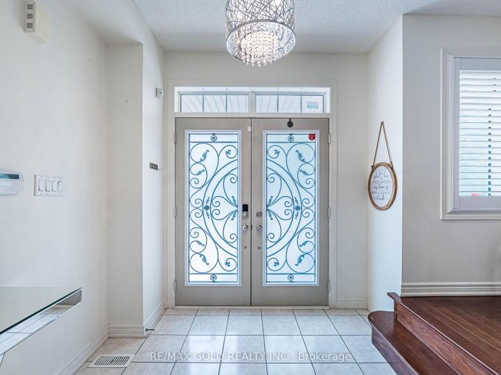 Photo 3 at 18 Divinity Circle, Northwest Brampton, Brampton