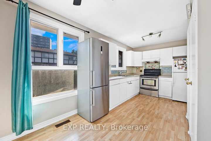 Photo 9 at 70 - 331 Trudelle Street, Eglinton East, Toronto