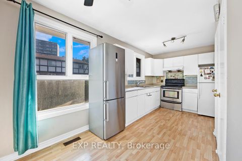 Photo 9 at 70 - 331 Trudelle Street, Eglinton East, Toronto